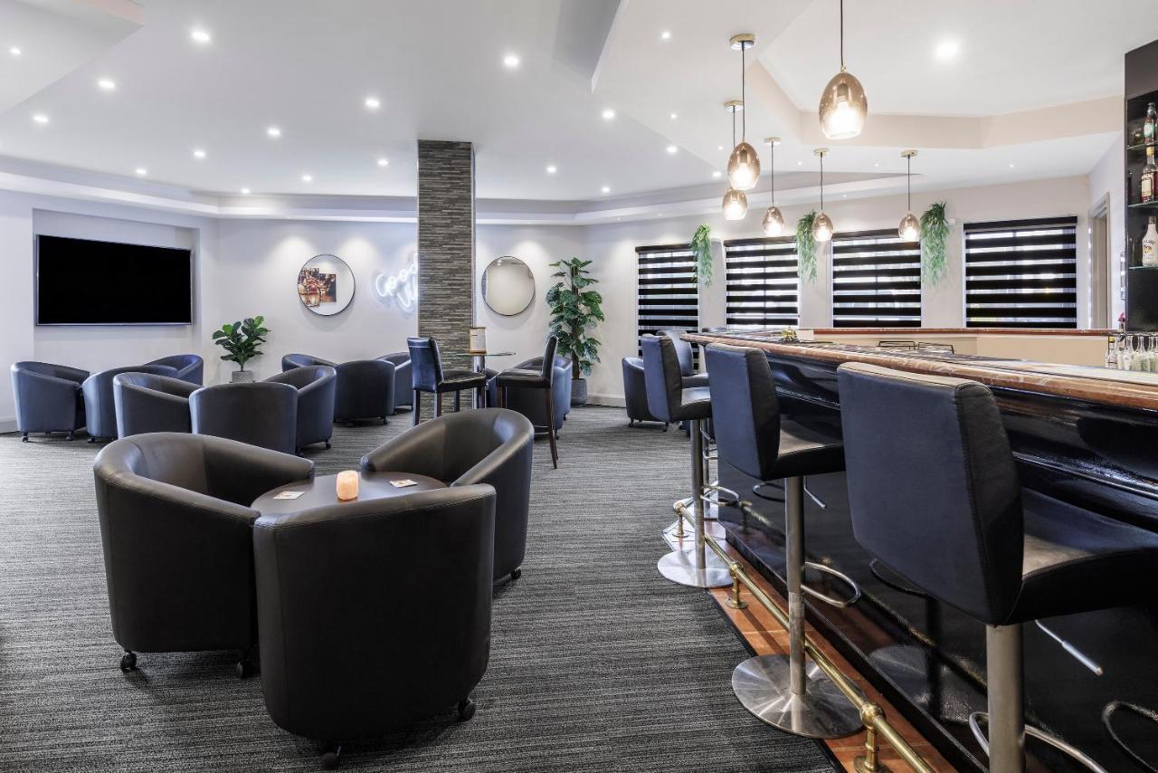 Quality Hotel Melbourne Airport Exterior photo