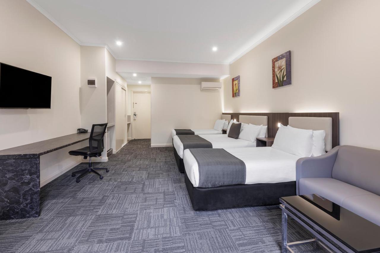 Quality Hotel Melbourne Airport Exterior photo