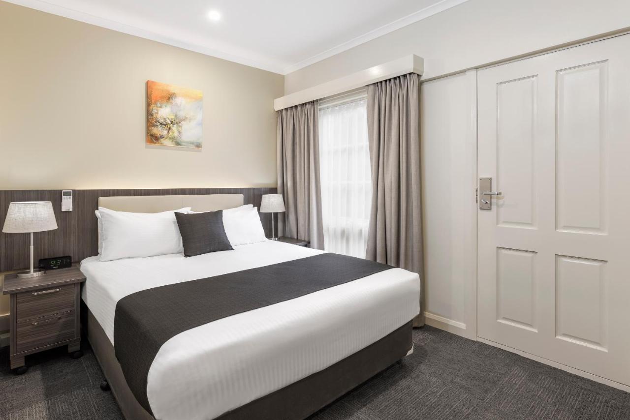 Quality Hotel Melbourne Airport Exterior photo