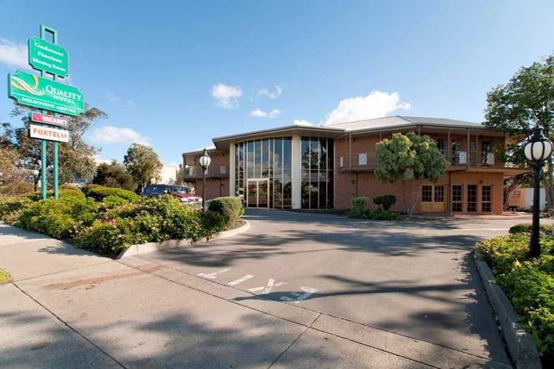 Quality Hotel Melbourne Airport Exterior photo