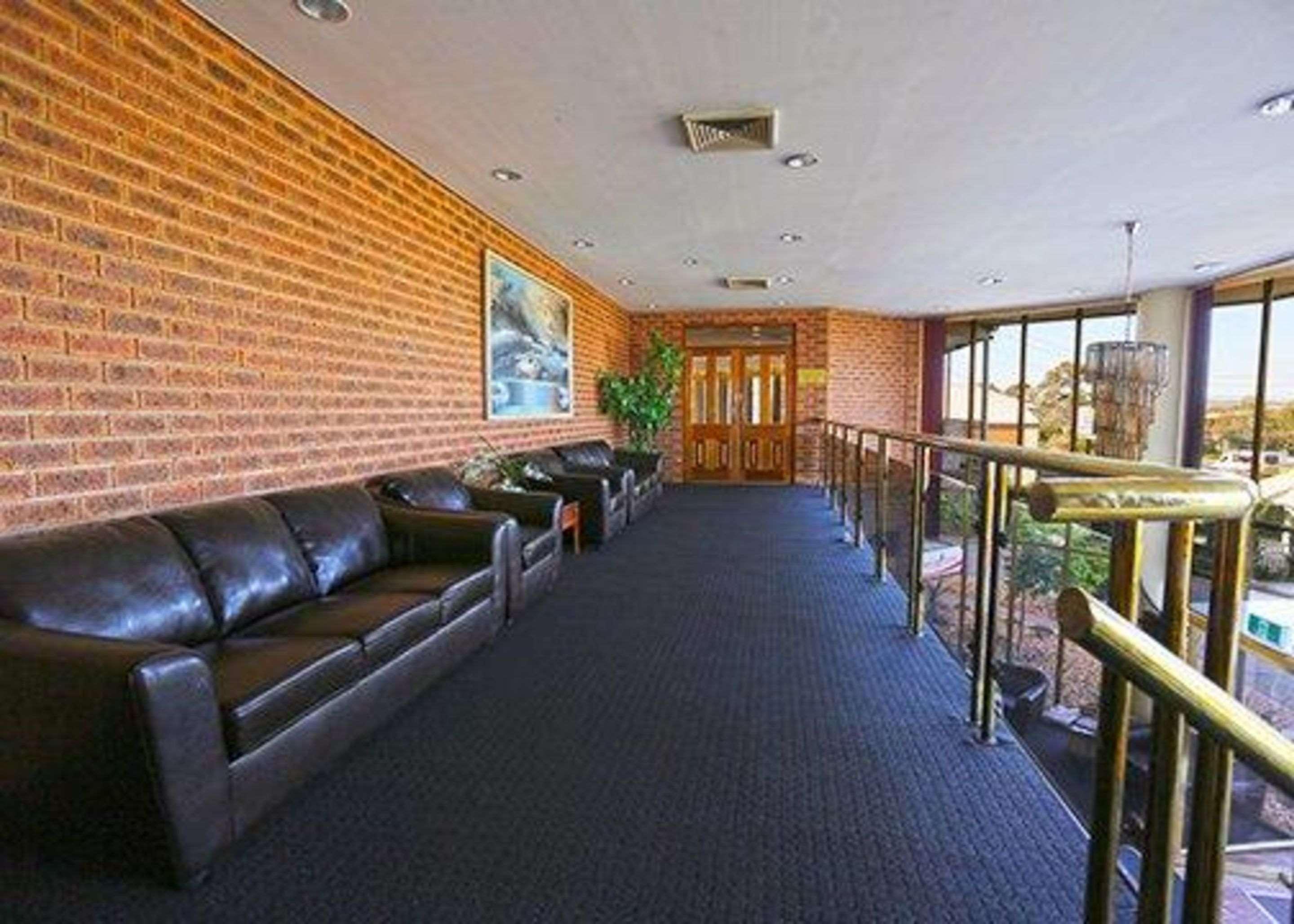 Quality Hotel Melbourne Airport Exterior photo
