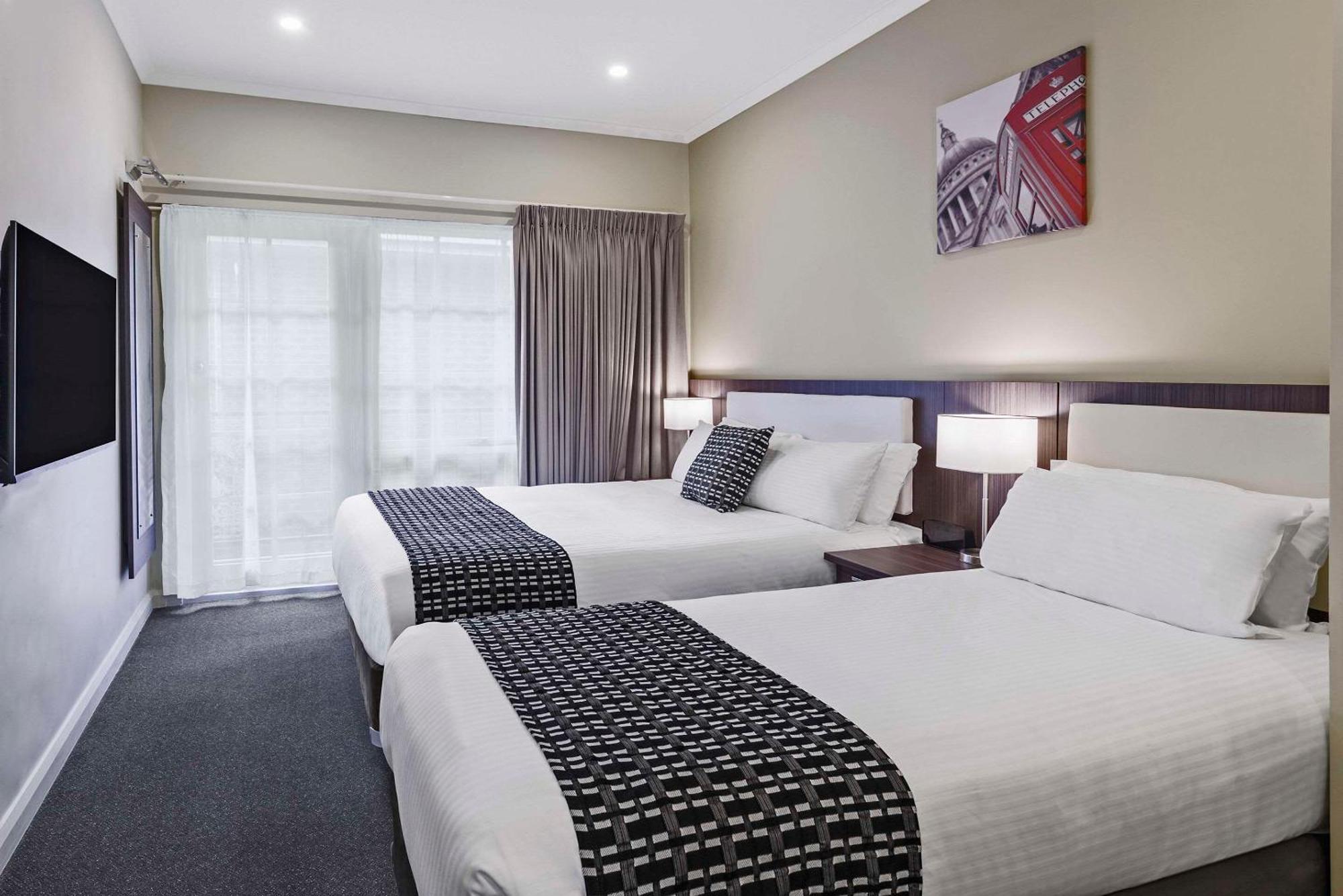 Quality Hotel Melbourne Airport Exterior photo