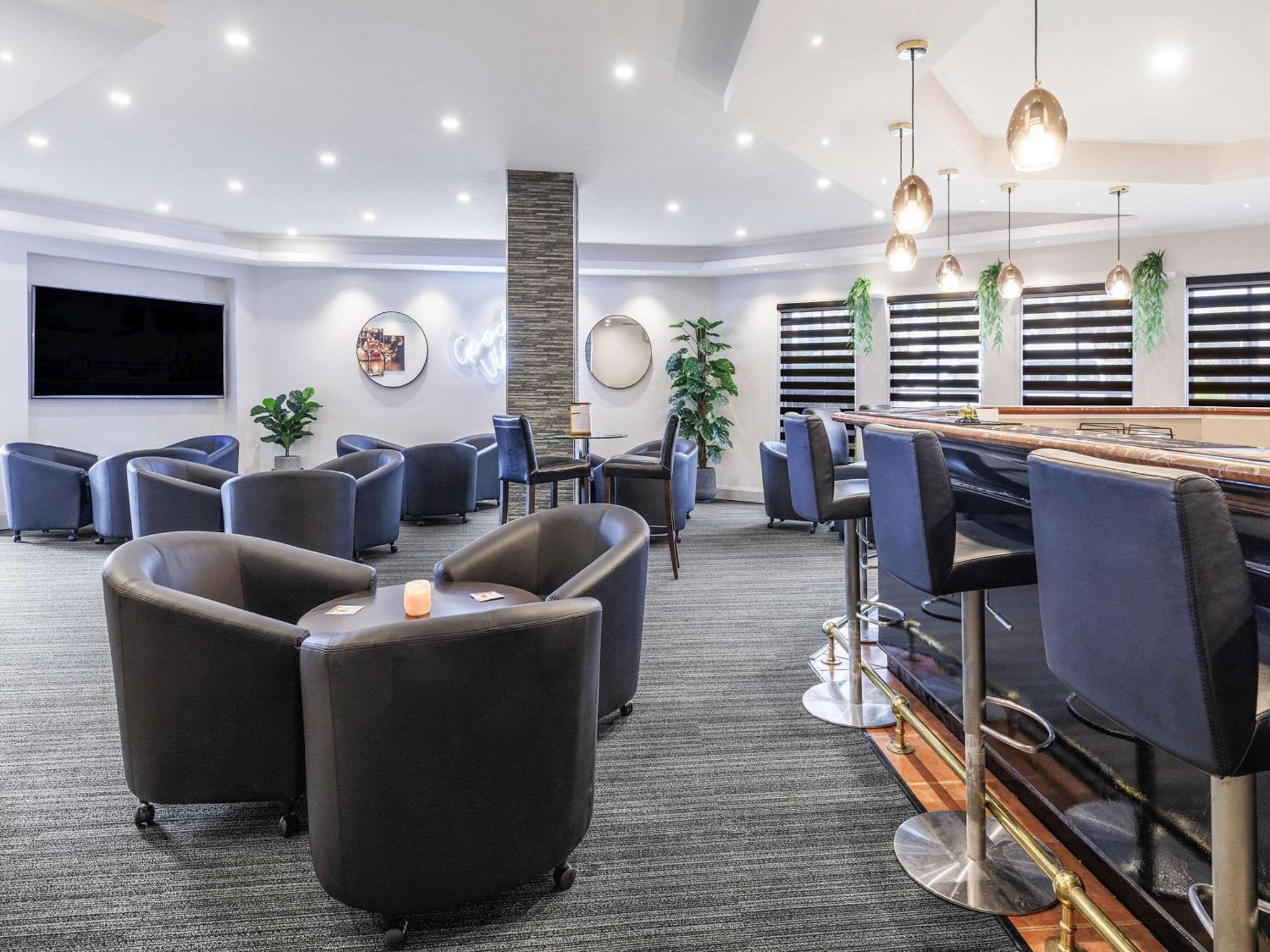 Quality Hotel Melbourne Airport Exterior photo